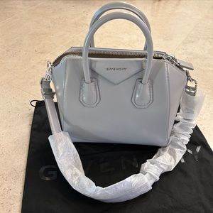GIVENCHY
Small Antigona Shoulder Bag with Strap - NWT